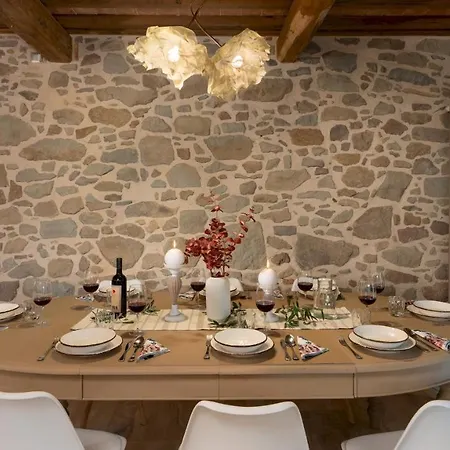 Villa Carlotta 8, Emma *