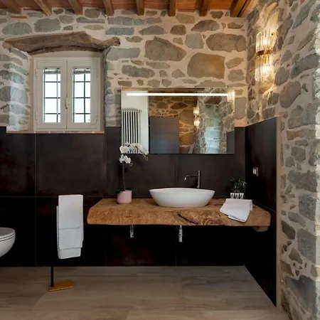 Carlotta 8, Emma Pescia