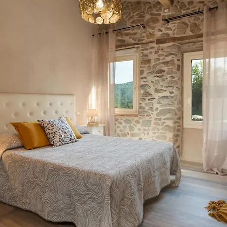 Carlotta 8, Emma Pescia