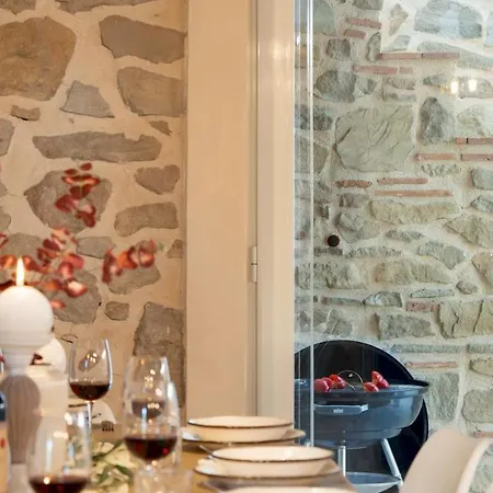 Carlotta 8, Emma Villa Pescia